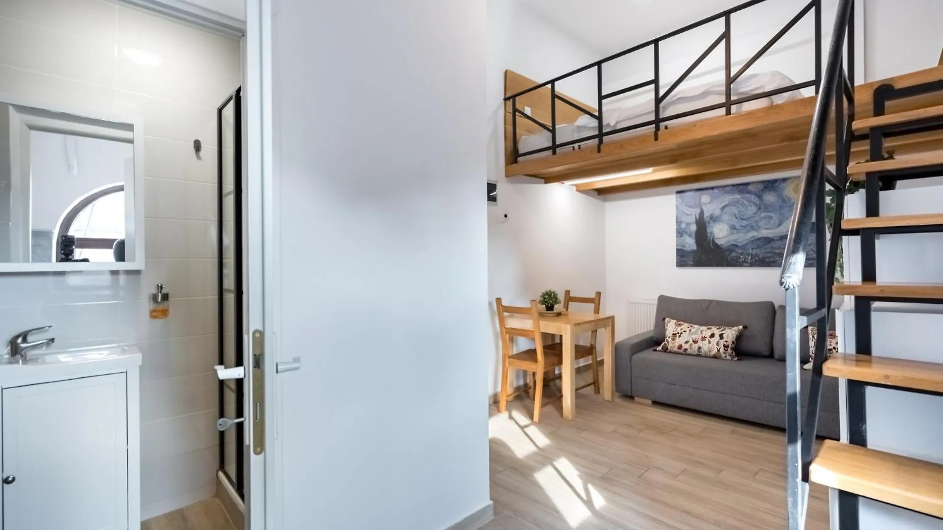 Cozy Old Town Apartment 7 - Selari Bucharest 0*,  Romania